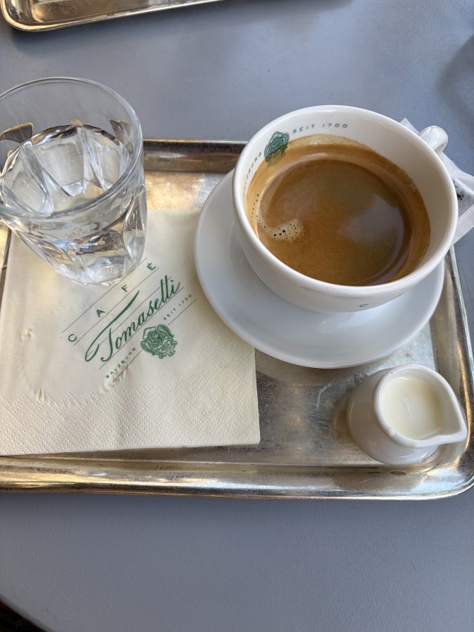 Verlängerter bei Café Tomaselli