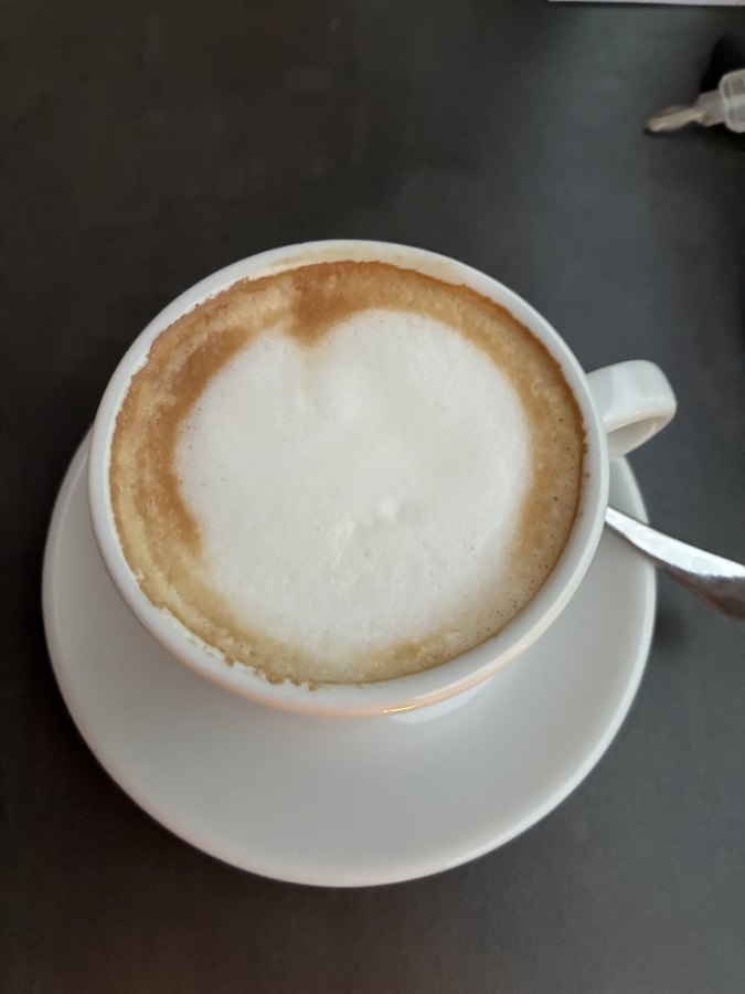 Cappuccino bei SURACE am See