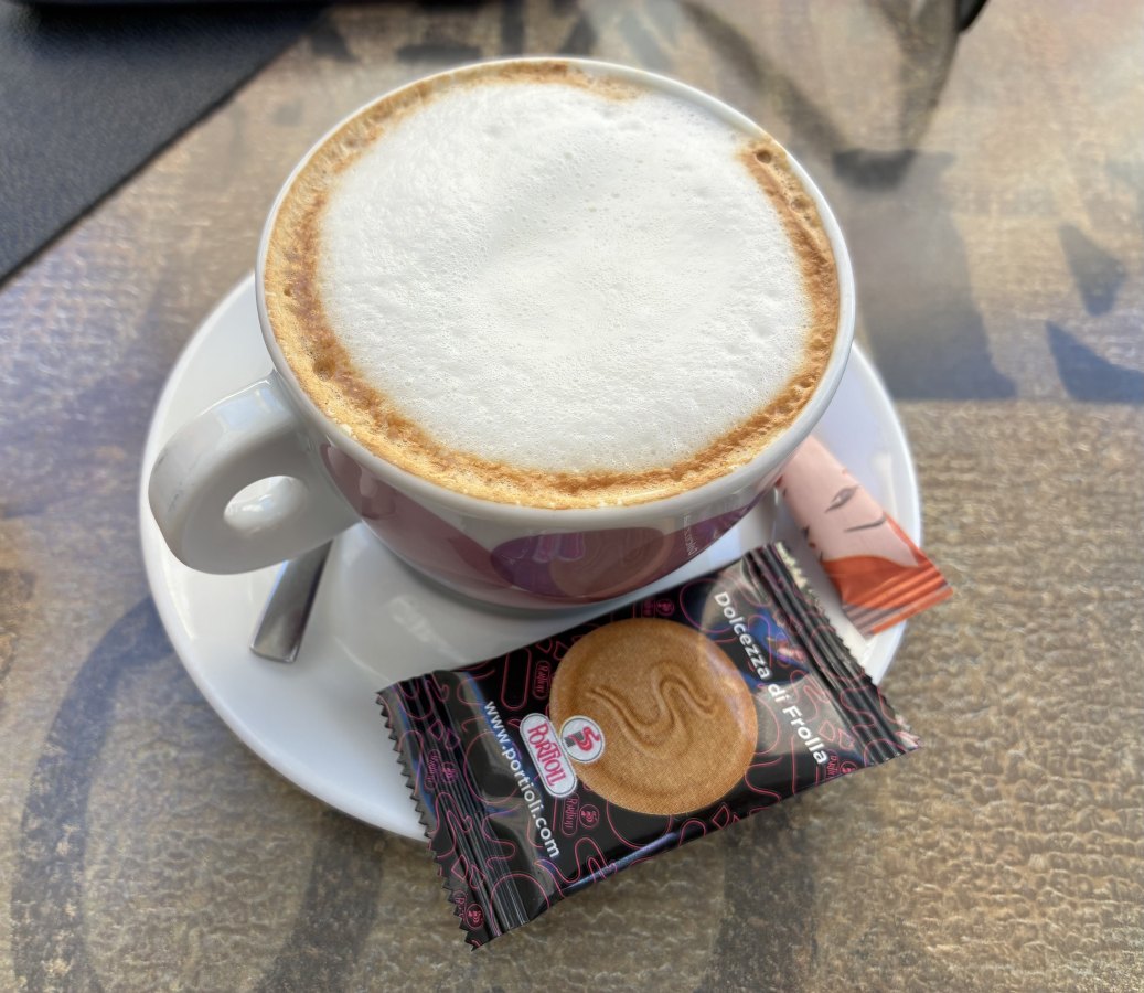 Cappuccino bei Molta Fame
